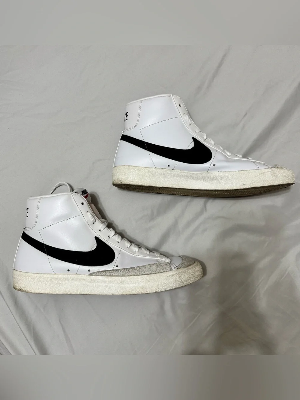 Mens US 10 -Nike Blazer Mid 77 Vintage White Black 2019 sneaker shoe